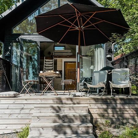 Charmerende Feriehus Med Havudsigt Naer Stockholm Varmdo Exterior photo