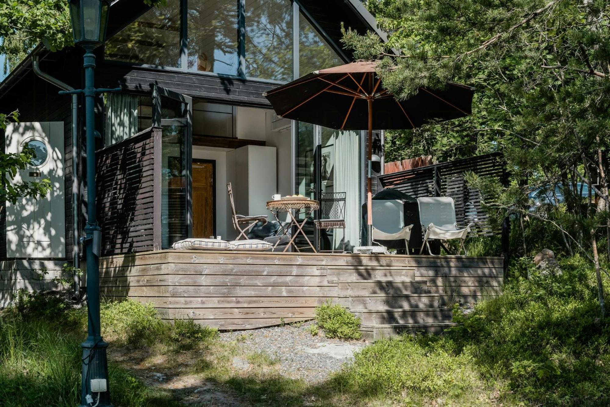 Charmerende Feriehus Med Havudsigt Naer Stockholm Varmdo Exterior photo